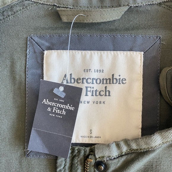 BNWT A&F Utility Military Cropped Fall Jacket - Picture 6 of 14